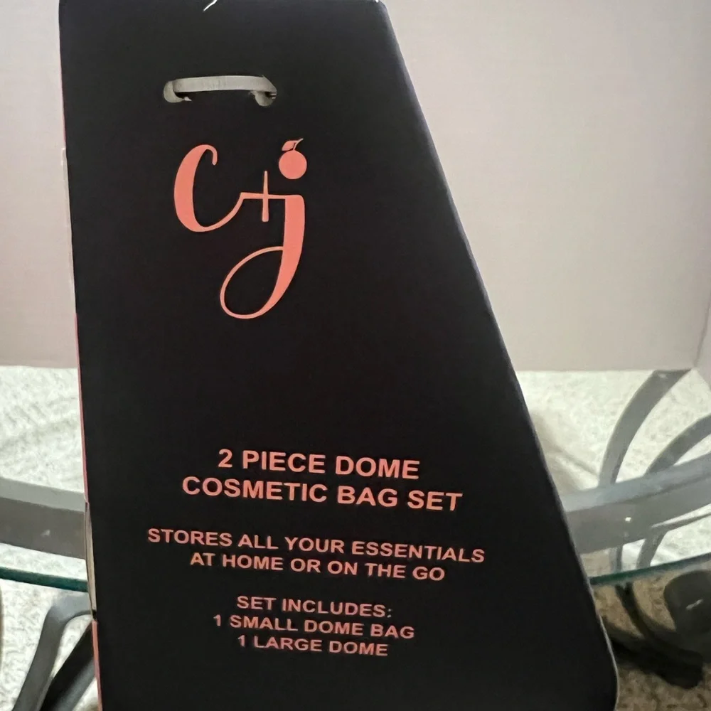 Clementine and Jane 2 Piece Dome Cosmetic Bag Set NWT - Picture 3 of 4